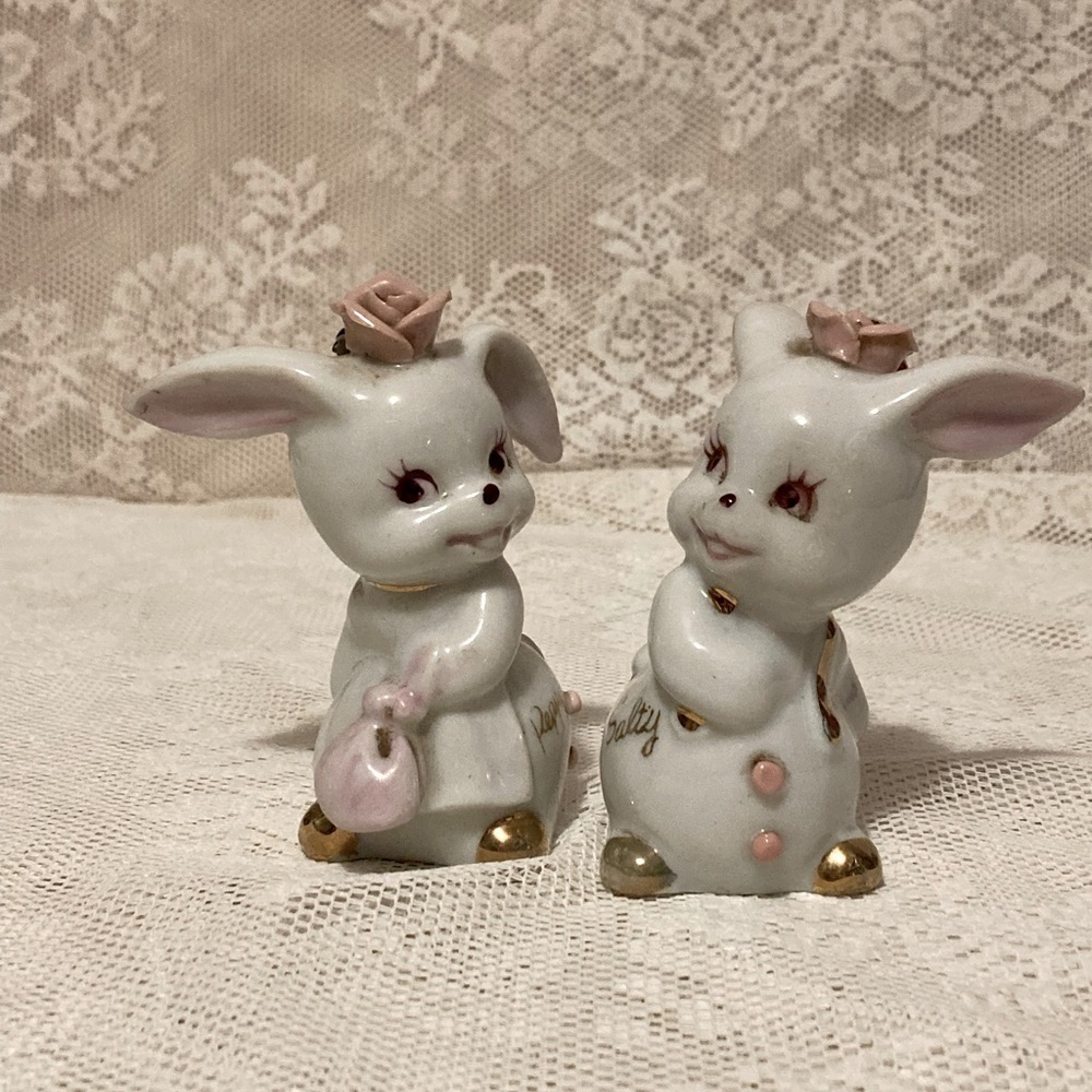 Price reduction Vintage Anthropomorphic Bunny Salt & Pepper Shaker  50’s